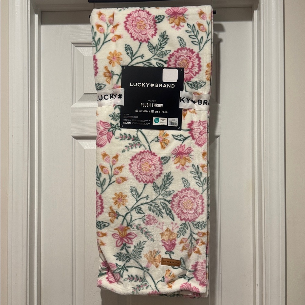 New LUCKY BRAND Printed Plush Throw Blanket - Cream/Pink/Orange - 50"x70"